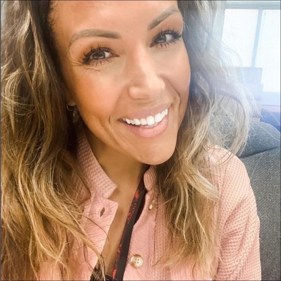 Meet your Posher, Jennifer - Picture 11 of 16